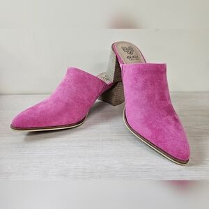BEAST FASHION | Size 7.5 | Fuchsia Pink Suede Mule Heels